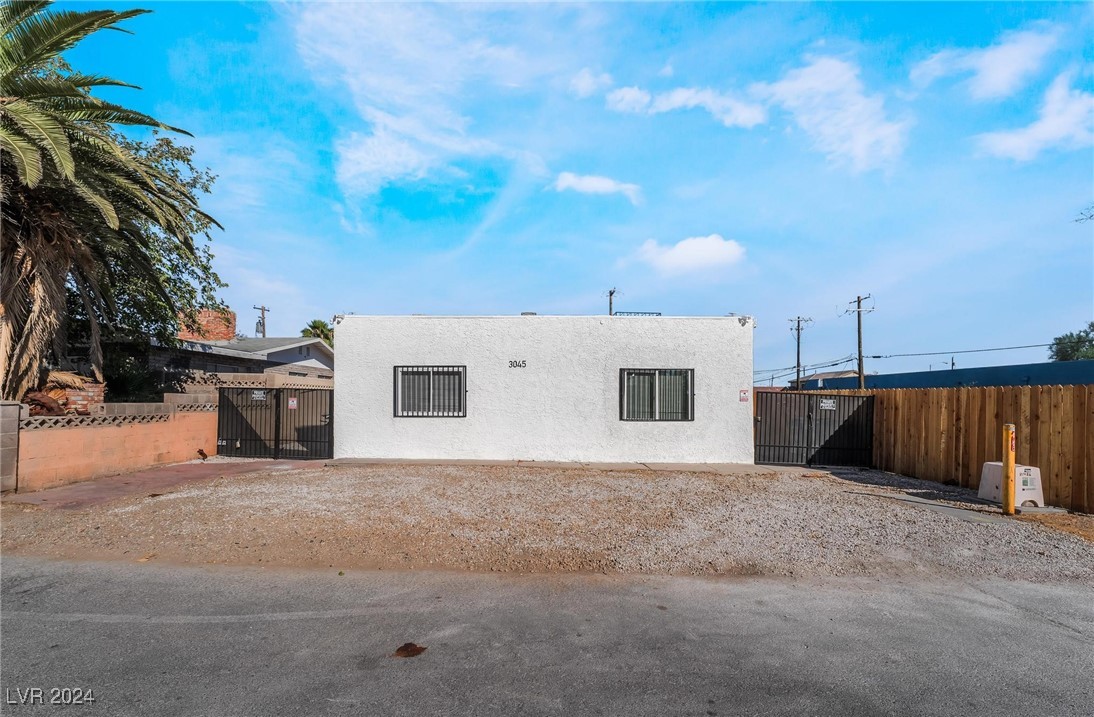 3045 Cedar Street Las Vegas, NV 89104 - Photo 2 of 79