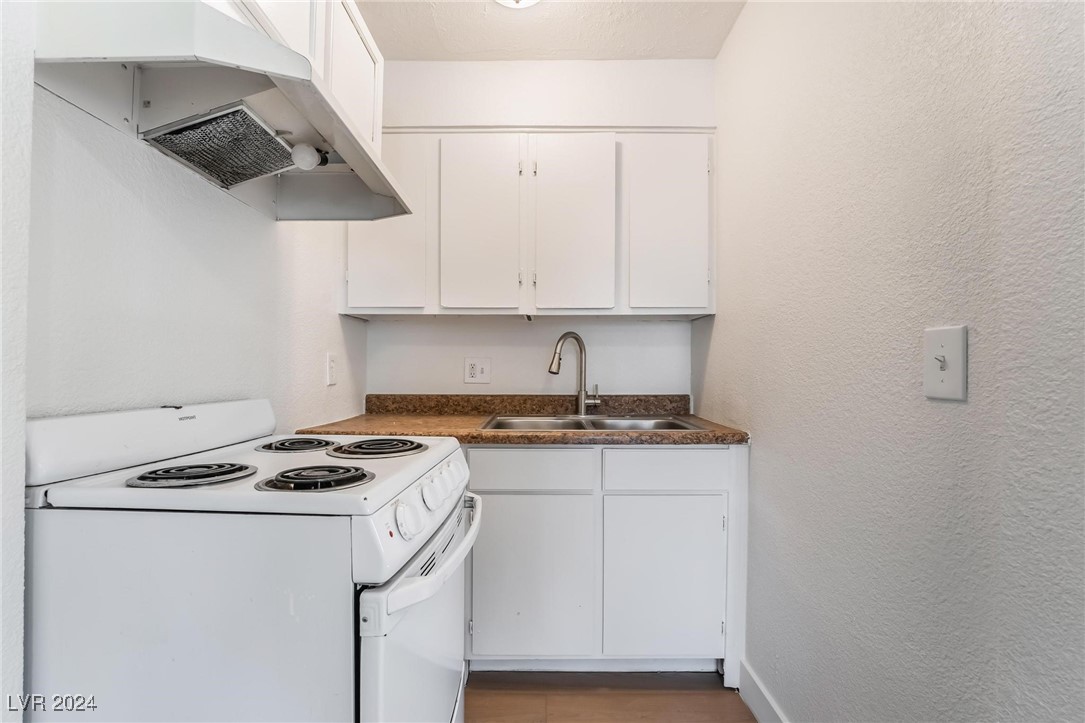 3045 Cedar Street Las Vegas, NV 89104 - Photo 10 of 79