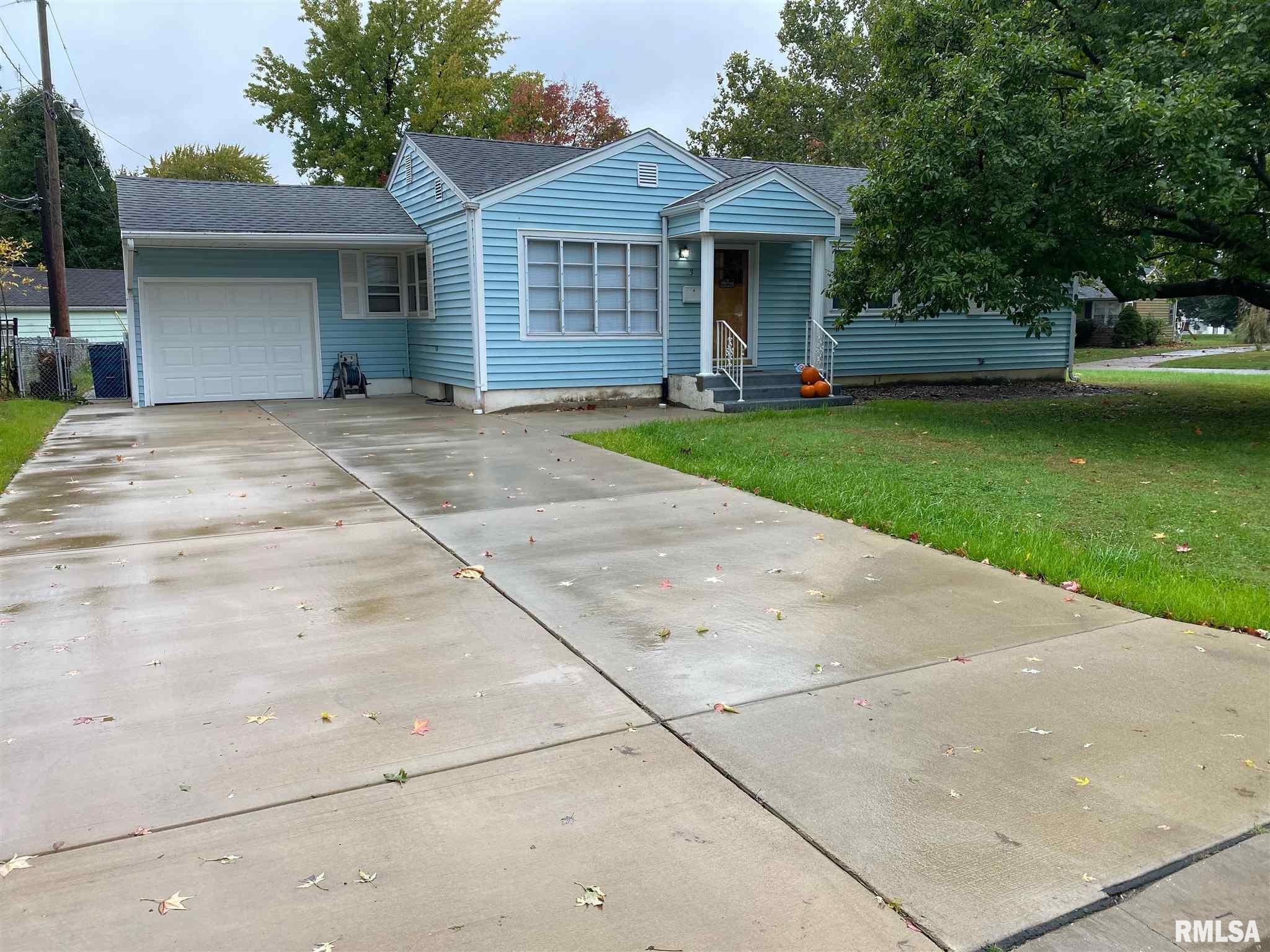 3 Bob-O-Link Drive Springfield, IL 62702 - Photo 1 of 8
