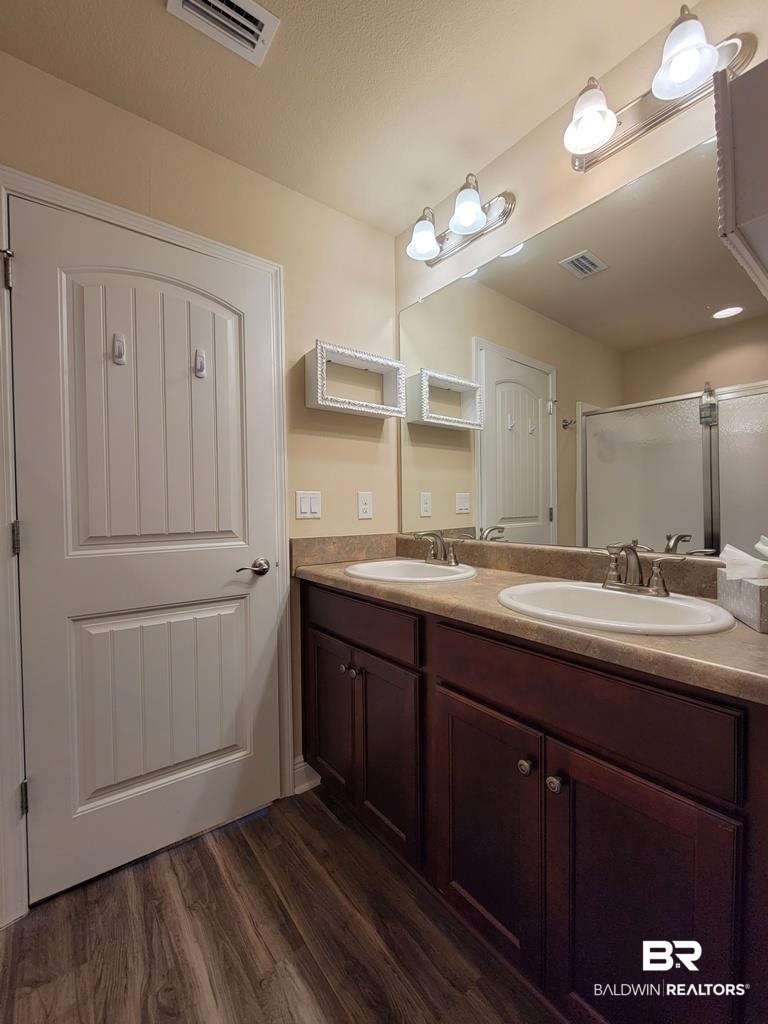 22465 Respite Lane Foley, AL 36535 - Photo 25 of 33 Master Bath