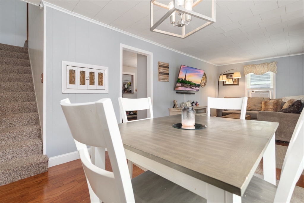 6 Bates Park Avenue Beverly, MA 01915 - Photo 15 of 31