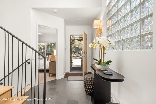 $90,000 | 929 East Durant Avenue, Unit 4, Aspen, CO 81611