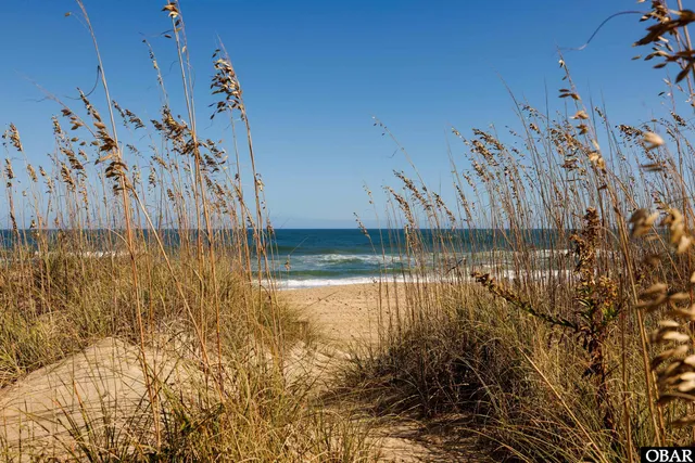 $369,000 | 802 West Kitty Hawk Road, Kitty Hawk, NC 27949