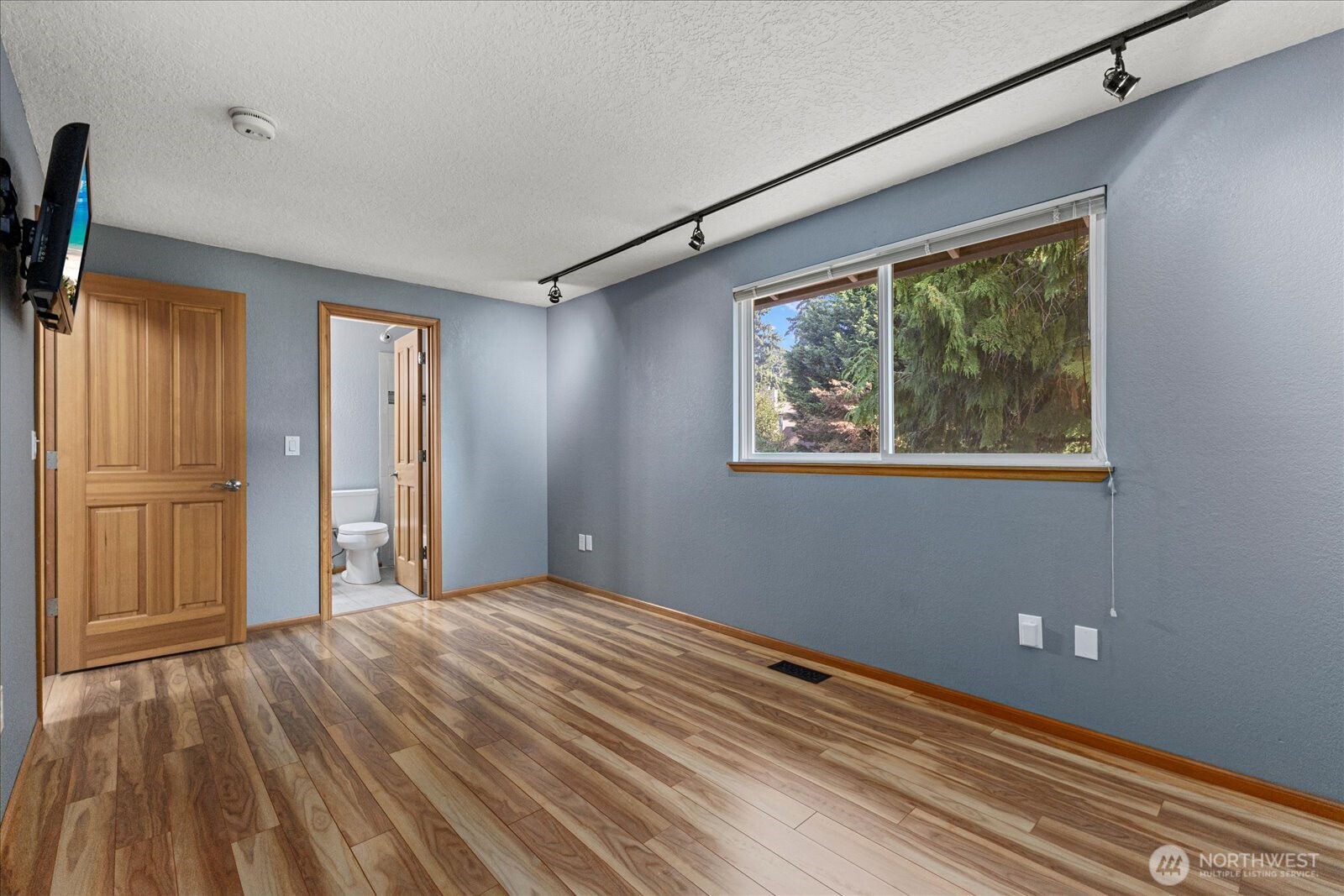 18411 22nd Drive Southeast Bothell, WA 98012 - Photo 11 of 28