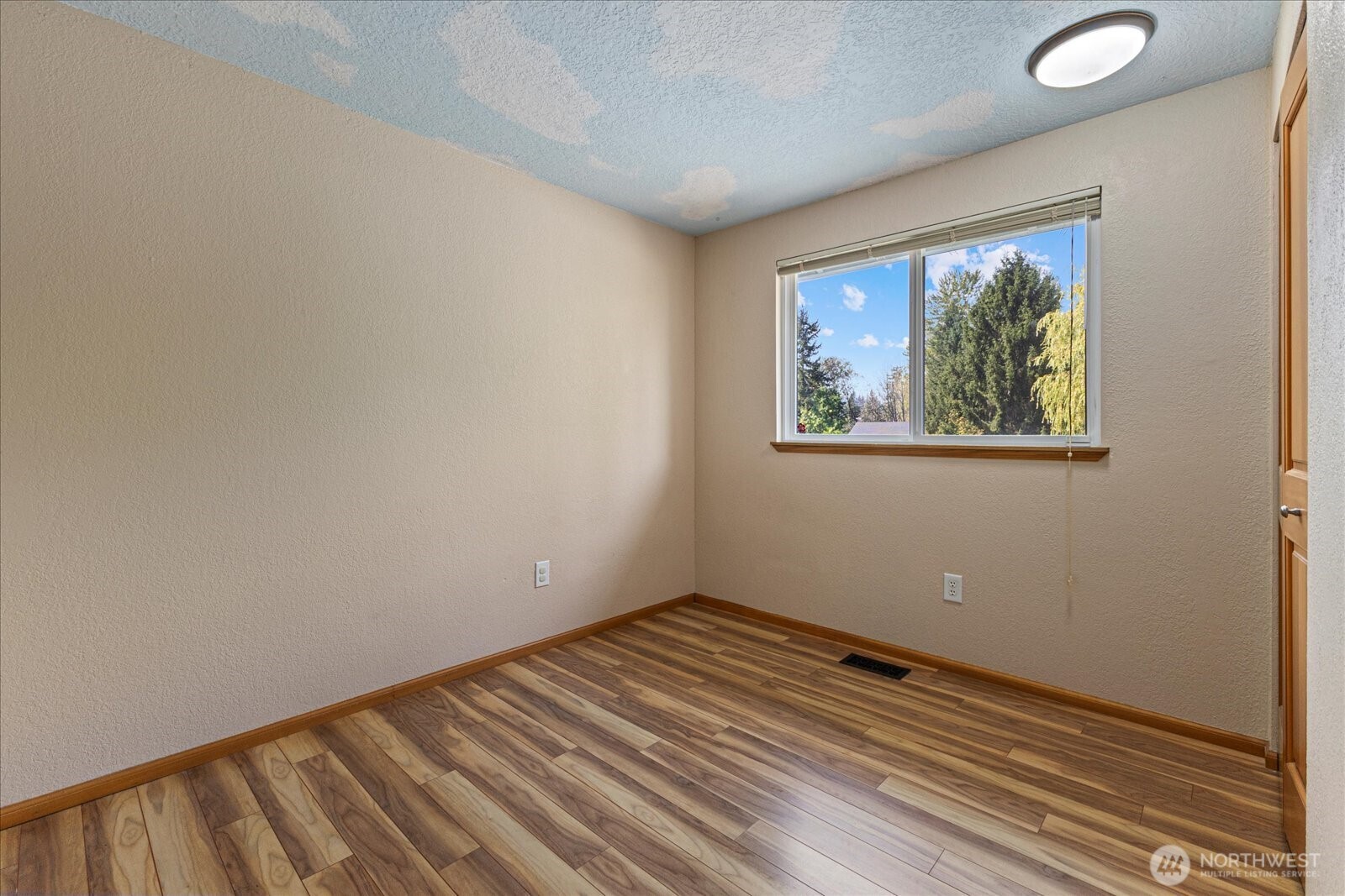 18411 22nd Drive Southeast Bothell, WA 98012 - Photo 15 of 28