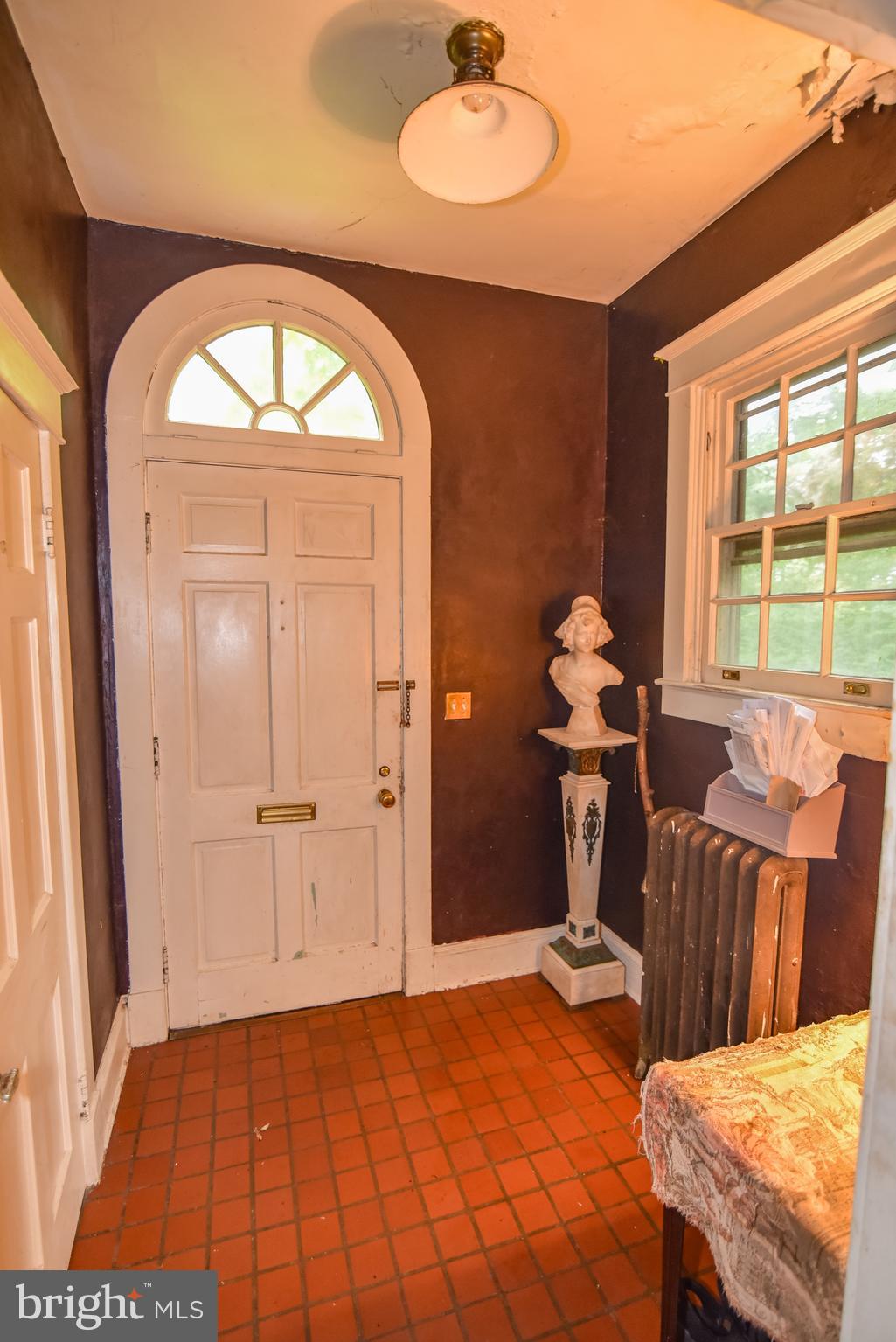 24 Merrymount Road Baltimore, MD 21210 - Photo 2 of 48 a view of a livingroom with furniture and window