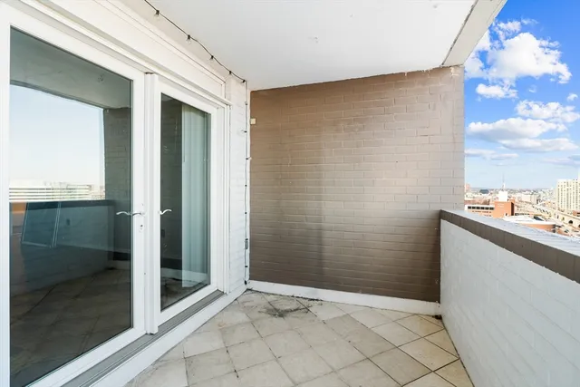 $575,000 | 8 Whittier Place, Unit 18A, Boston, MA 02114