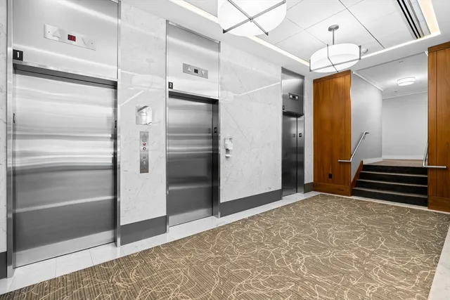 $575,000 | 8 Whittier Place, Unit 18A, Boston, MA 02114