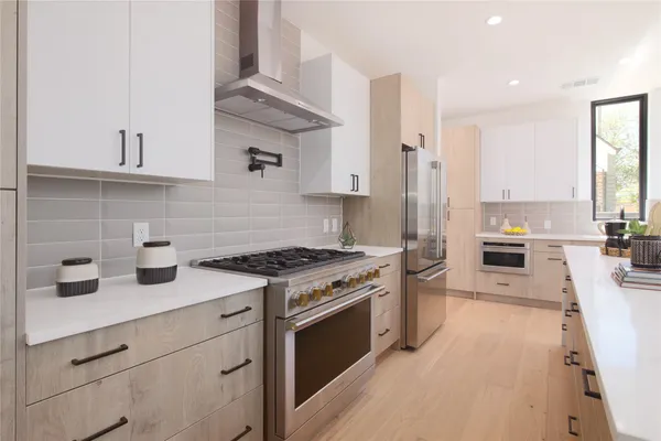 $7,950 | 2401 Willow Street, Austin, TX 78702