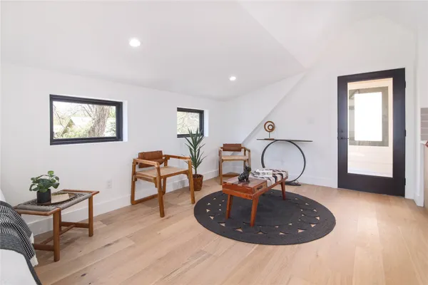 $7,950 | 2401 Willow Street, Austin, TX 78702