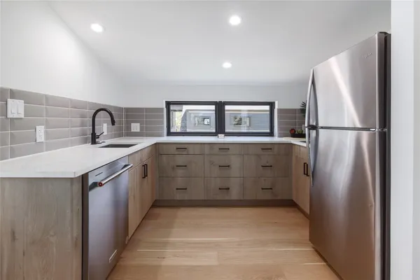 $7,950 | 2401 Willow Street, Austin, TX 78702