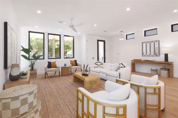 $7,950 | 2401 Willow Street, Austin, TX 78702