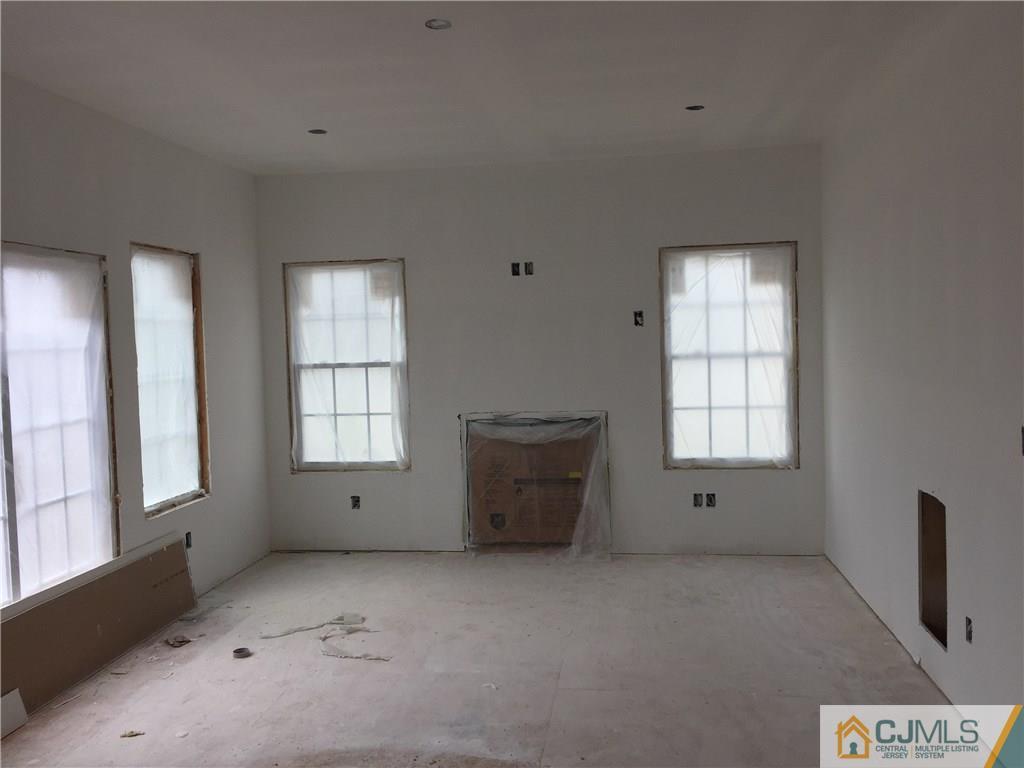162 Larch Street Port Reading, NJ 07064 - Photo 4 of 9
