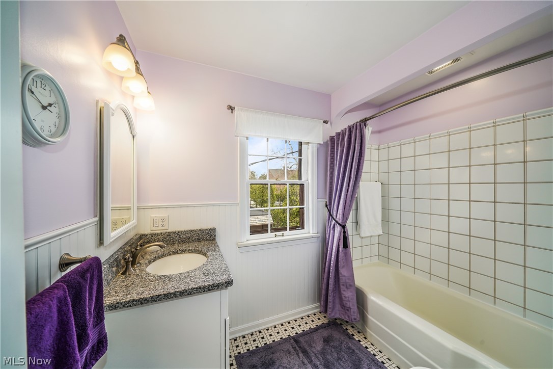 3869 Bethany Road Cleveland, OH 44118 - Photo 18 of 35
