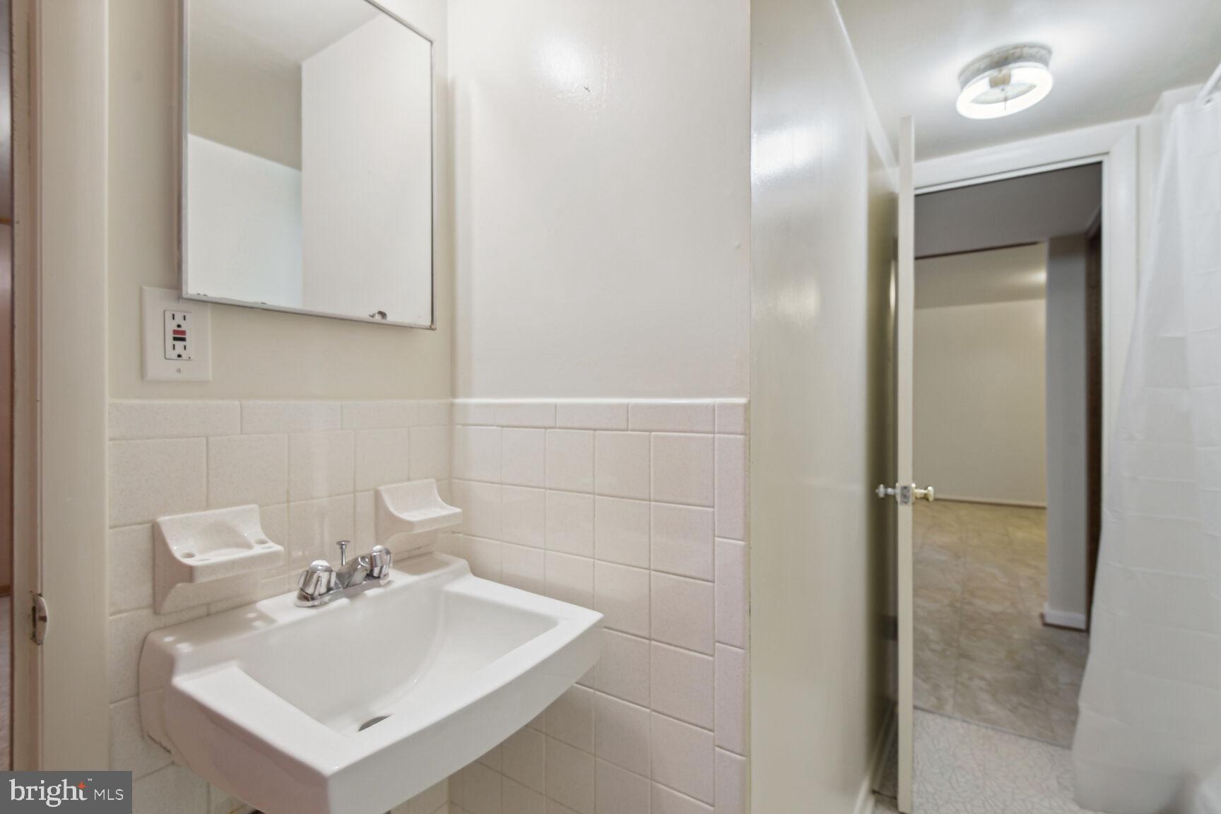 9509 Vance Place Silver Spring, MD 20901 - Photo 25 of 33