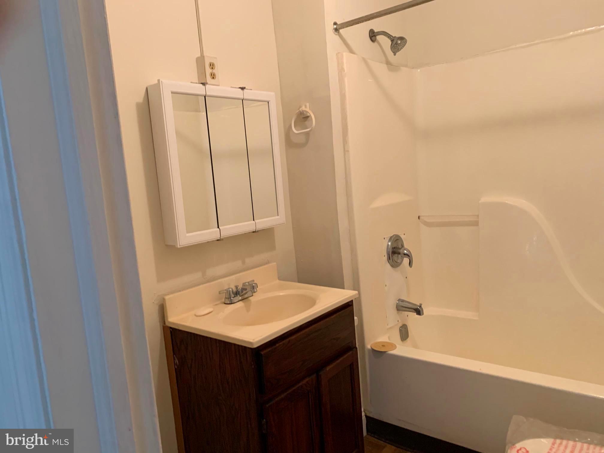 412 Lake Drive Colonial Beach, VA 22443 - Photo 9 of 14 Bath