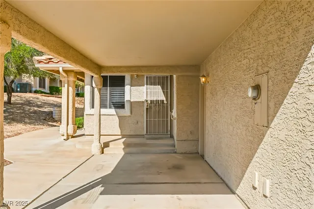 $229,900 | 2260 Rugged Mesa Drive, Laughlin, NV 89029