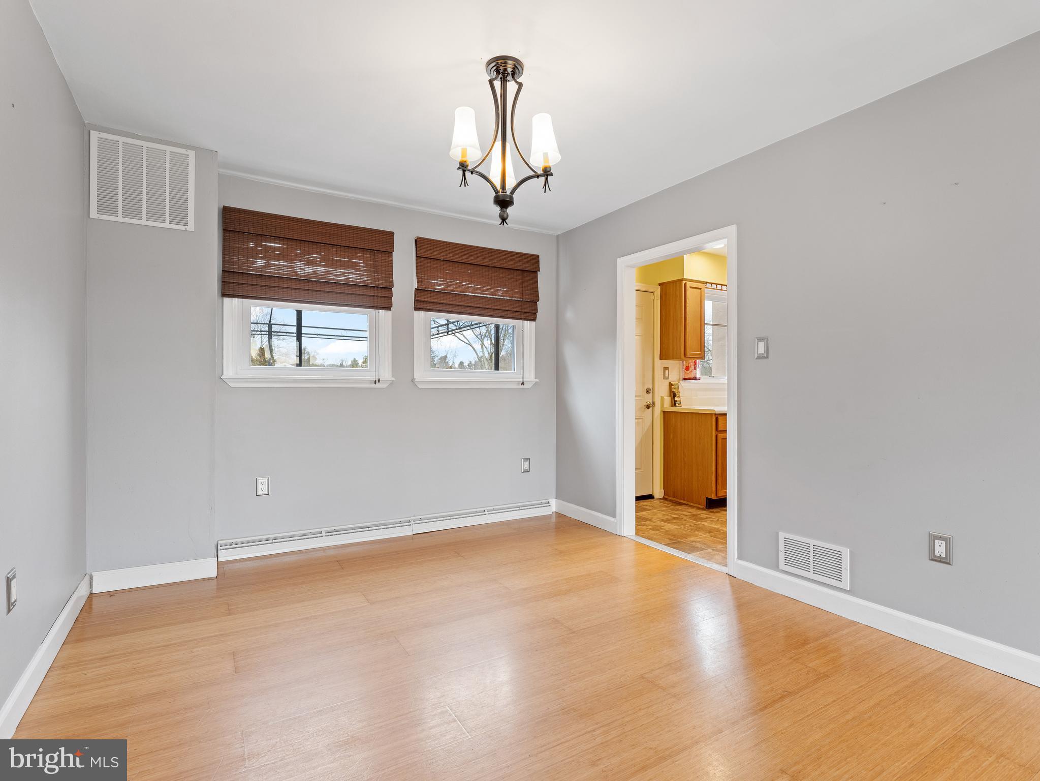117 Crozerville Road Aston, PA 19014 - Photo 12 of 37 Dining Room