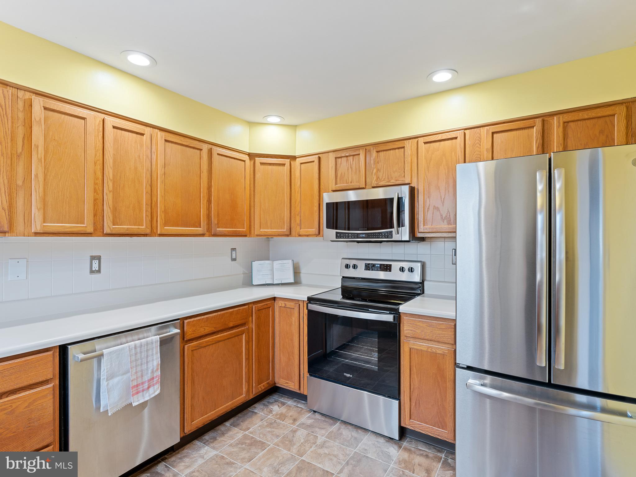 117 Crozerville Road Aston, PA 19014 - Photo 15 of 37 Kitchen w/wood cabinetry