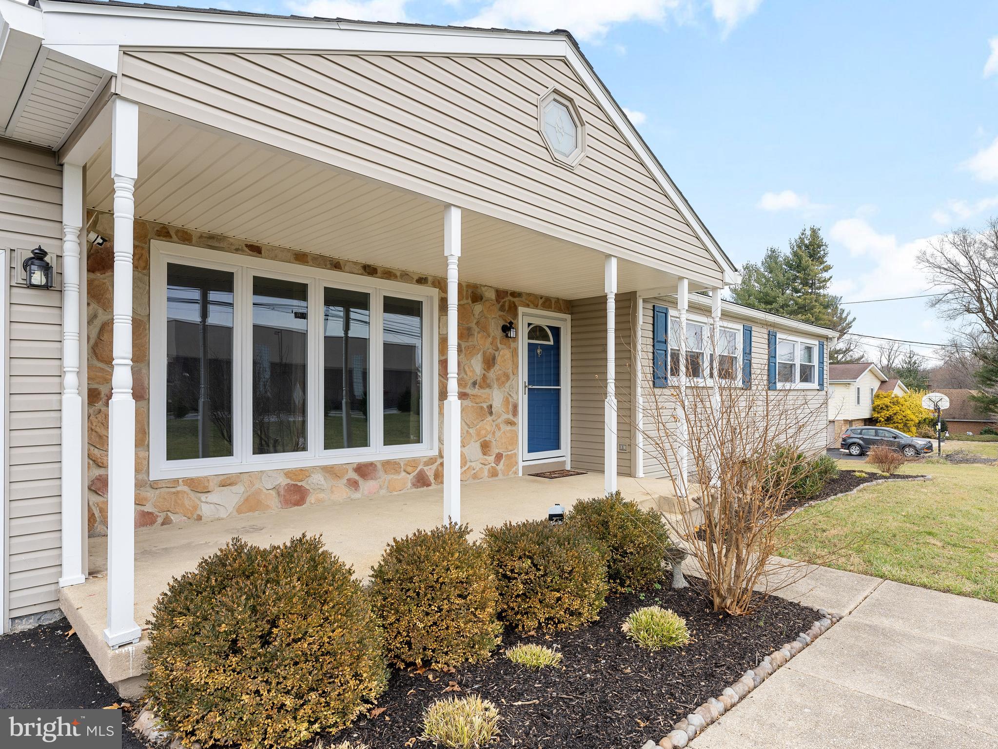 117 Crozerville Road Aston, PA 19014 - Photo 4 of 37 Front Porch