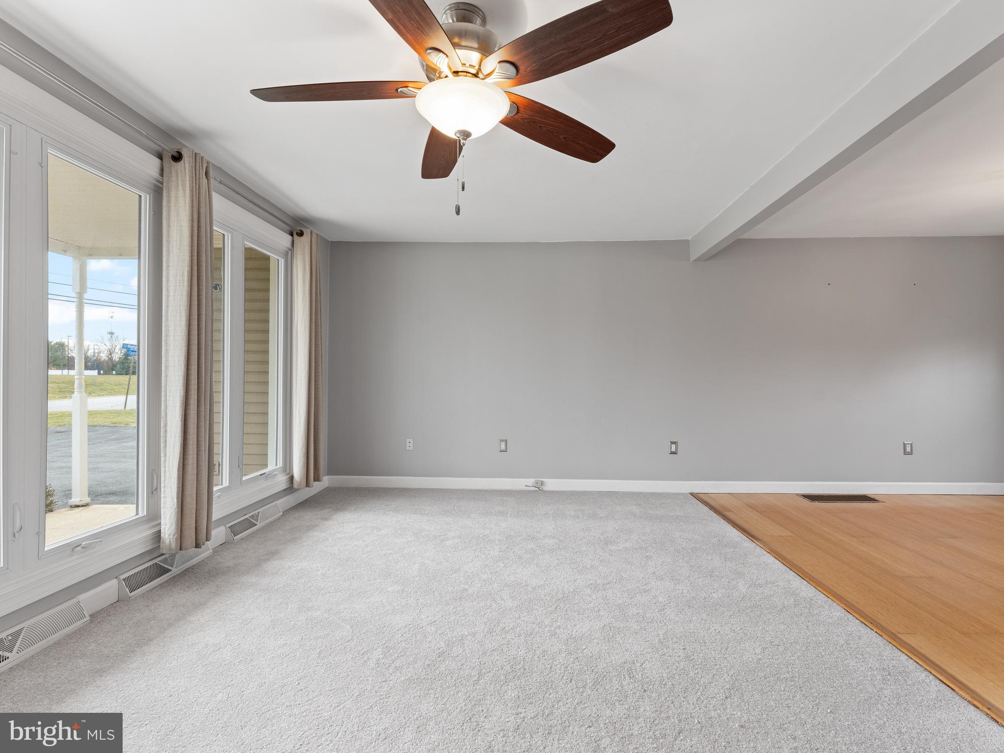 117 Crozerville Road Aston, PA 19014 - Photo 8 of 37 Living Room