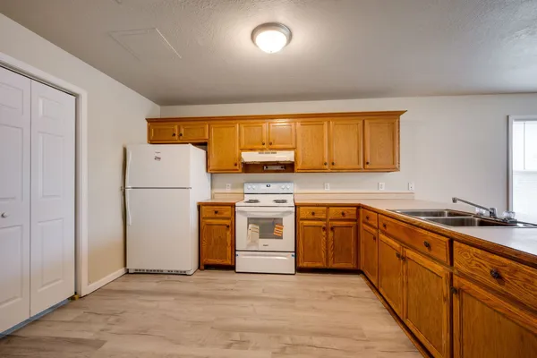 $355,000 | 103 Parker Avenue, Waverly, TN 37185