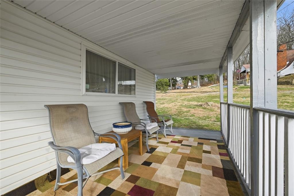 459 Francis Road Pittsburgh, PA 15239 - Photo 4 of 44 Gallery Image 4