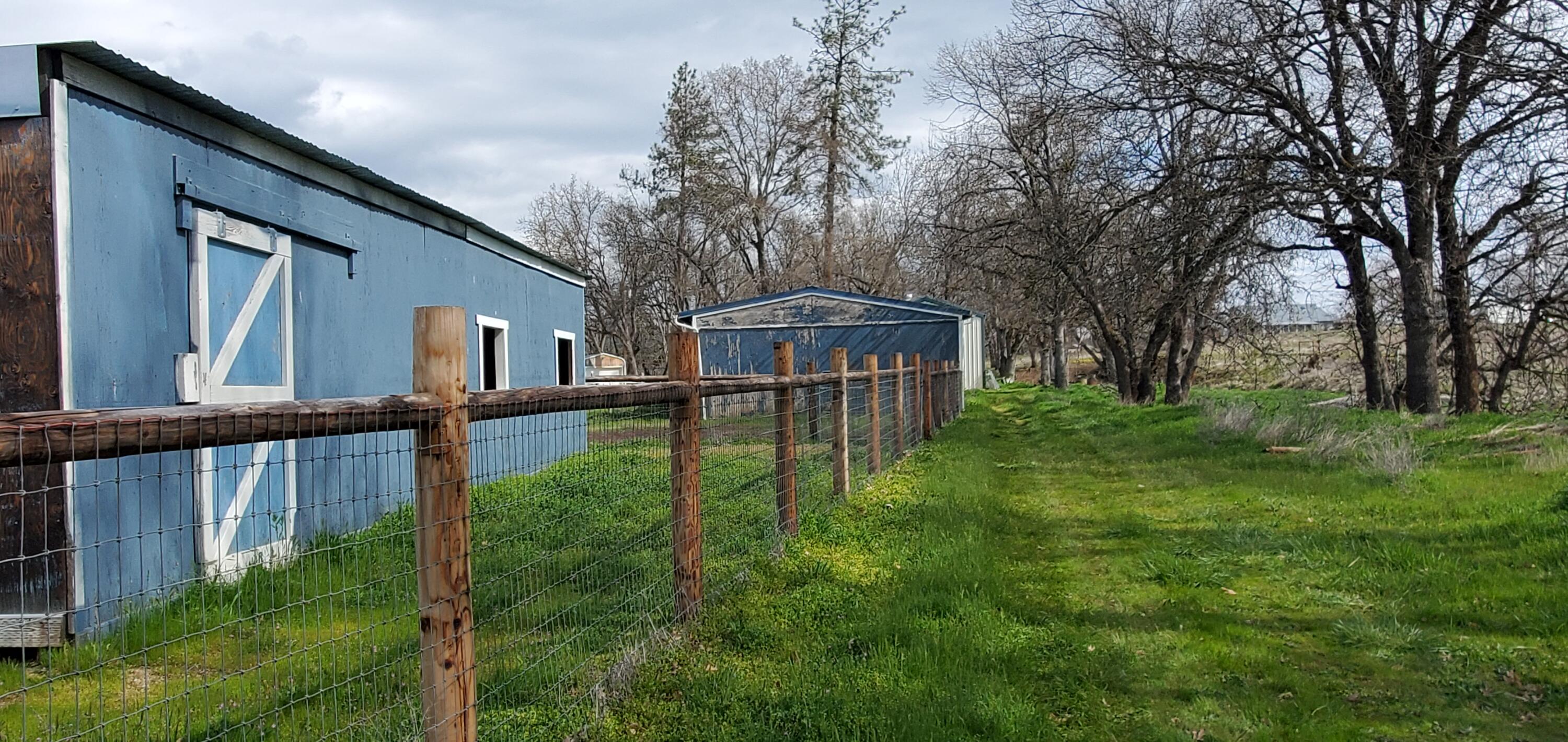 4221 Sams Valley Road Gold Hill, OR 97525 - Photo 20 of 31 20230417_105107