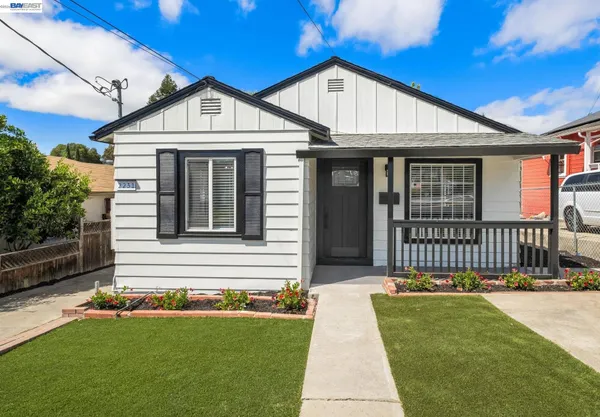 $699,000 | 2231 La Salle Street, Martinez, CA 94553