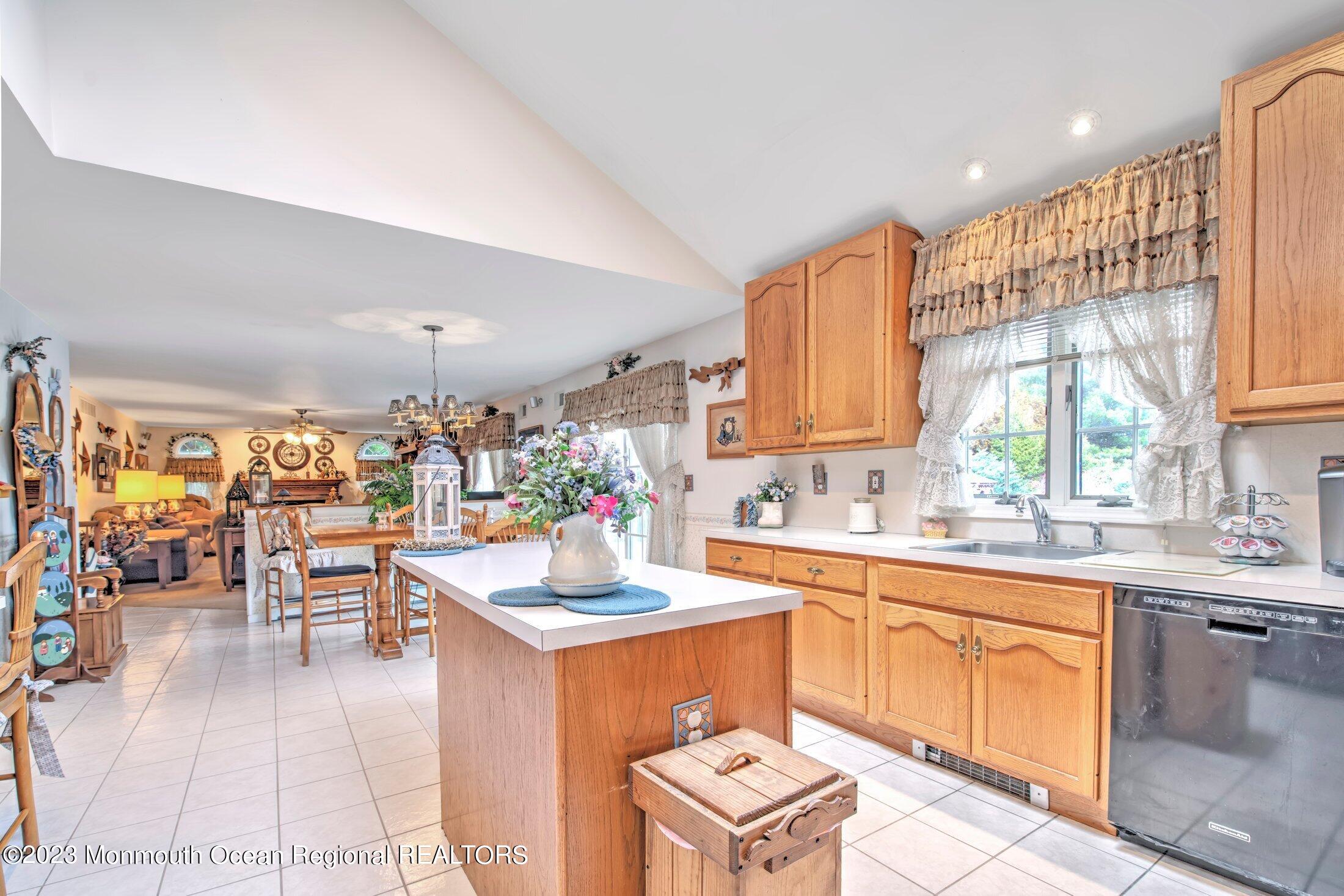 9 Seaman Road Freehold, NJ 07728 - Photo 20 of 52 KITCHEN 5
