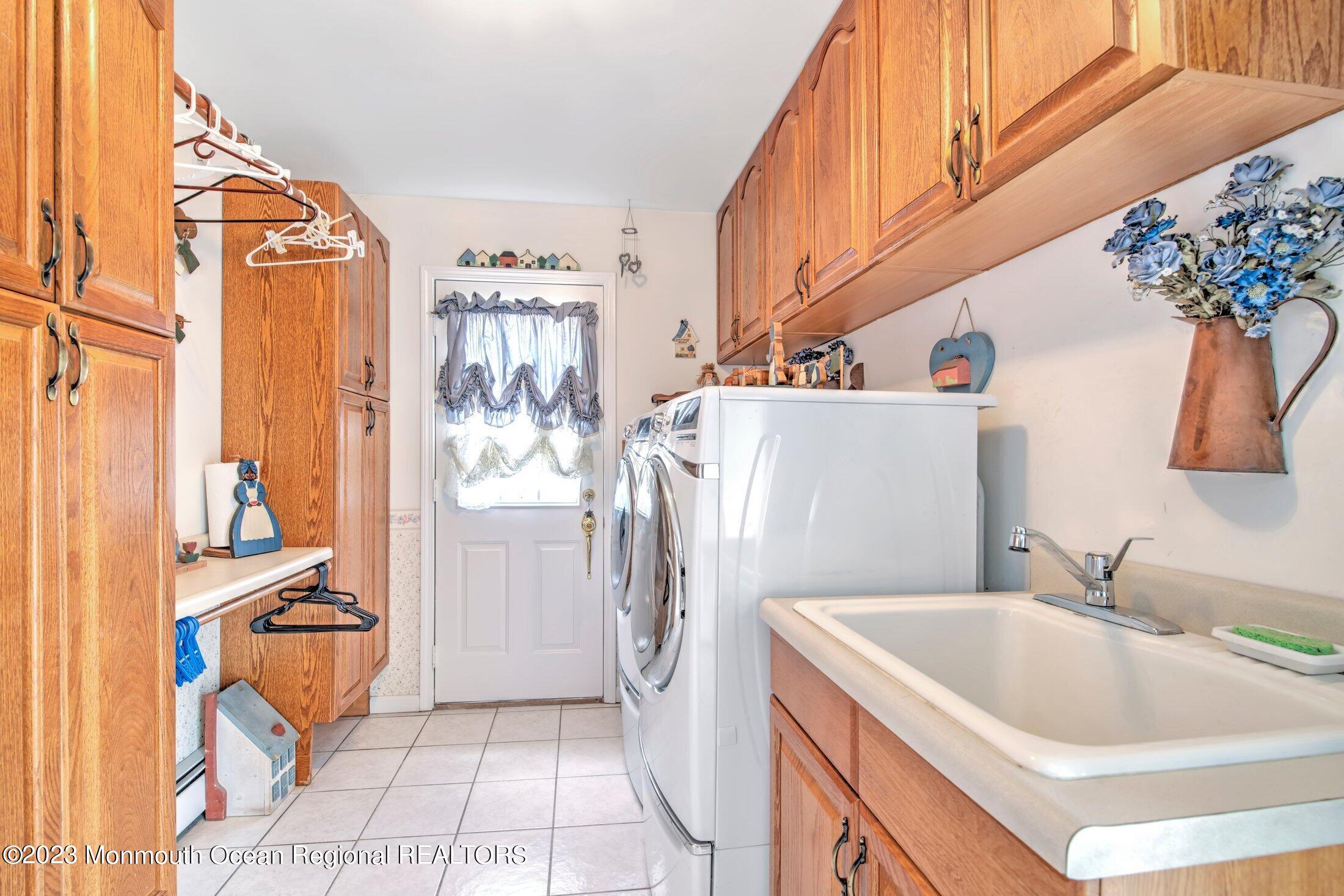 9 Seaman Road Freehold, NJ 07728 - Photo 21 of 52 LAUNDRY ROOM
