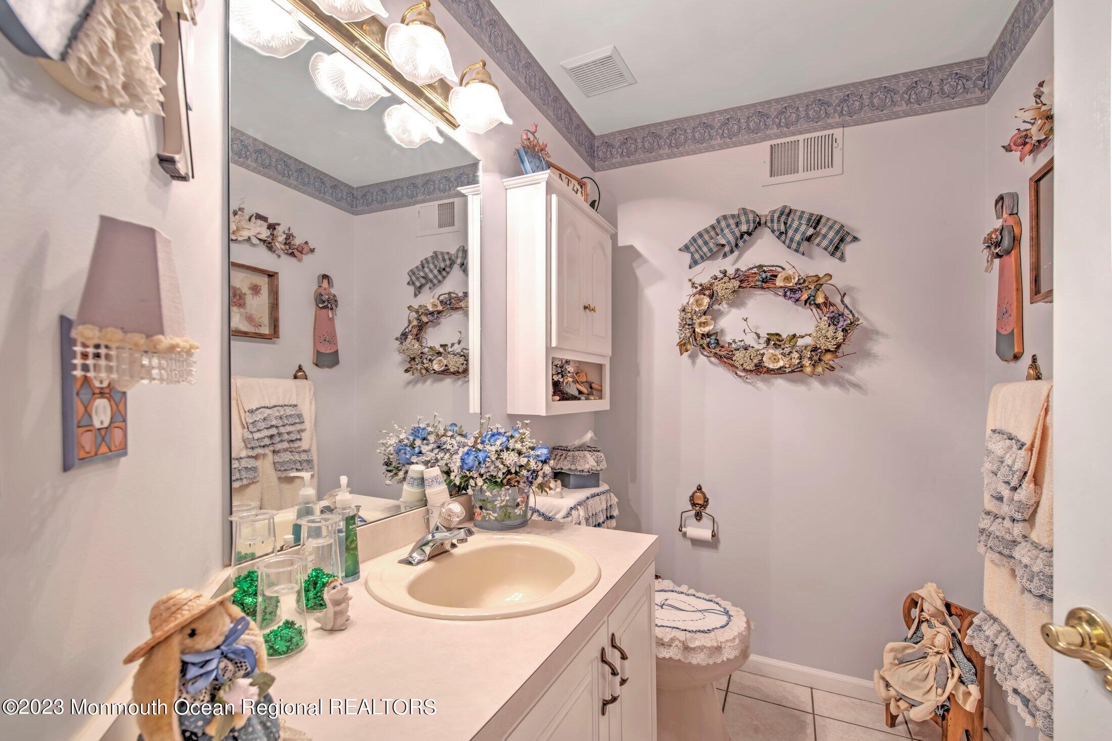 9 Seaman Road Freehold, NJ 07728 - Photo 22 of 52 POWDER ROOM