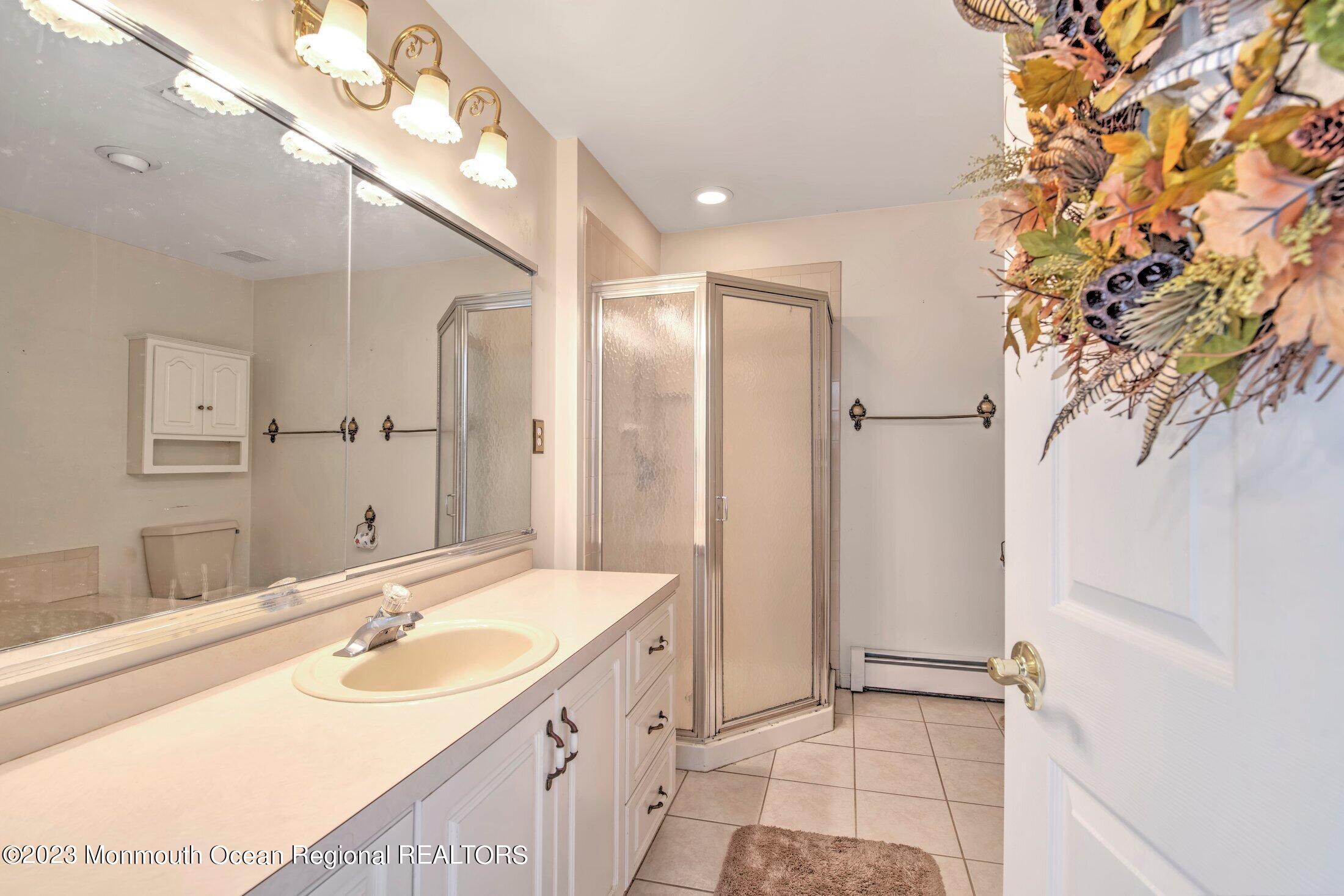 9 Seaman Road Freehold, NJ 07728 - Photo 46 of 52 MOTHER DAUGHTER BATHROOM