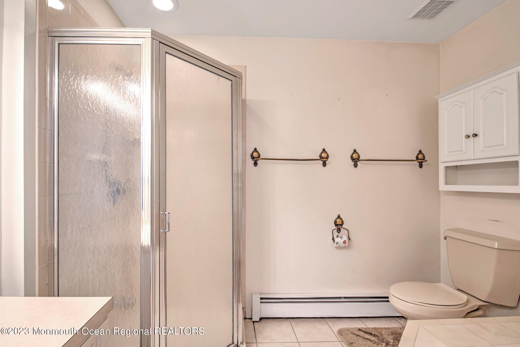 9 Seaman Road Freehold, NJ 07728 - Photo 47 of 52 MOTHER DAUGHTER BATHROOM 4