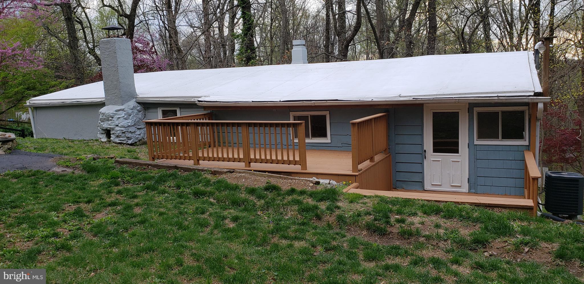 52 Forest Road Front Royal, VA 22630 - Photo 3 of 26 Welcome home to your cabin in the woods