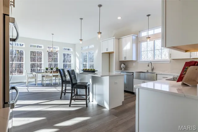 $893,375 | 300 Schaper Estates Crossing, Unit LOT 27), Foristell, MO 63348