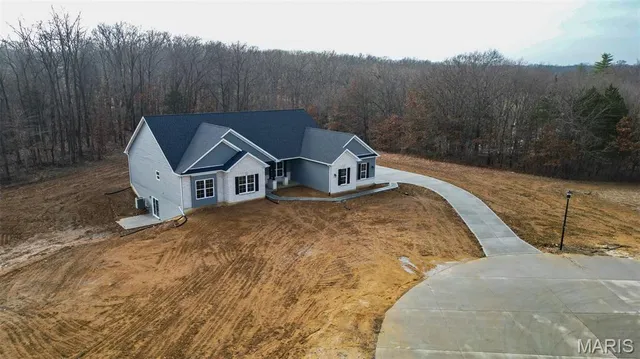 $893,375 | 300 Schaper Estates Crossing, Unit LOT 27), Foristell, MO 63348