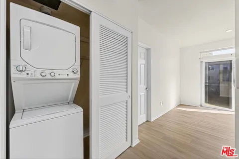 $615,000 | 13200 Pacific Promenade, Unit 351, Playa Vista, CA 90094