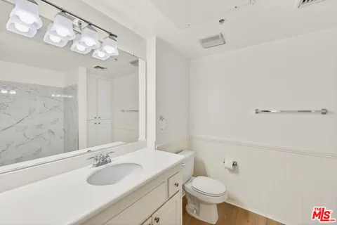 $615,000 | 13200 Pacific Promenade, Unit 351, Playa Vista, CA 90094