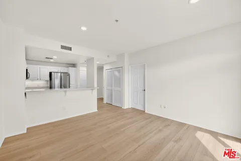 $615,000 | 13200 Pacific Promenade, Unit 351, Playa Vista, CA 90094