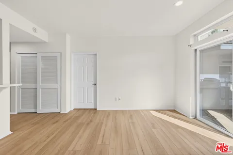 $615,000 | 13200 Pacific Promenade, Unit 351, Playa Vista, CA 90094