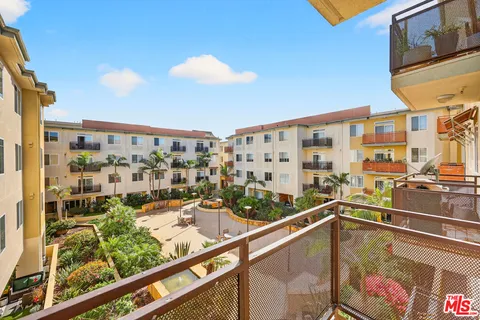 $615,000 | 13200 Pacific Promenade, Unit 351, Playa Vista, CA 90094
