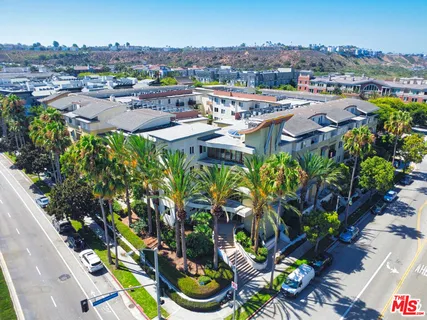 $615,000 | 13200 Pacific Promenade, Unit 351, Playa Vista, CA 90094