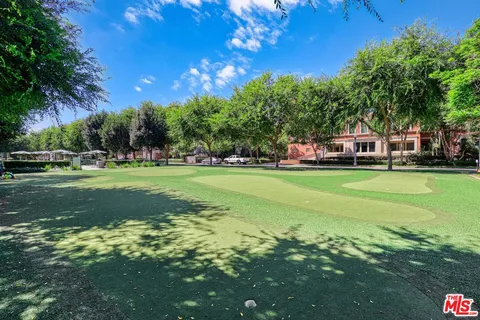 $615,000 | 13200 Pacific Promenade, Unit 351, Playa Vista, CA 90094