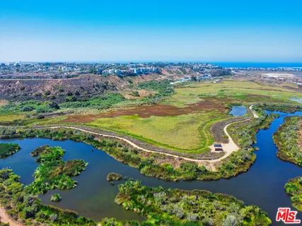 $615,000 | 13200 Pacific Promenade, Unit 351, Playa Vista, CA 90094