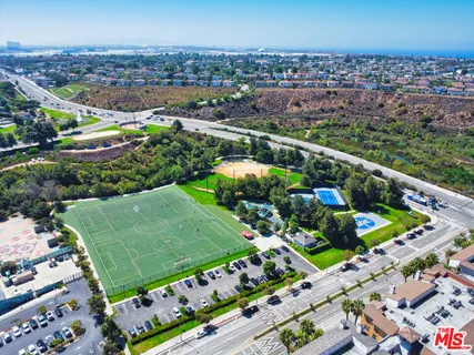 $615,000 | 13200 Pacific Promenade, Unit 351, Playa Vista, CA 90094