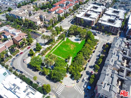 $615,000 | 13200 Pacific Promenade, Unit 351, Playa Vista, CA 90094