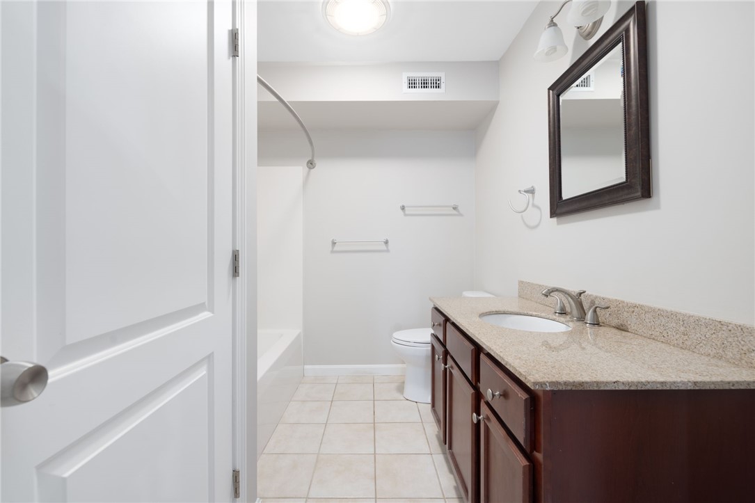 2 Gray Coach Lane, Unit 202 Cranston, RI 02921 - Photo 13 of 20