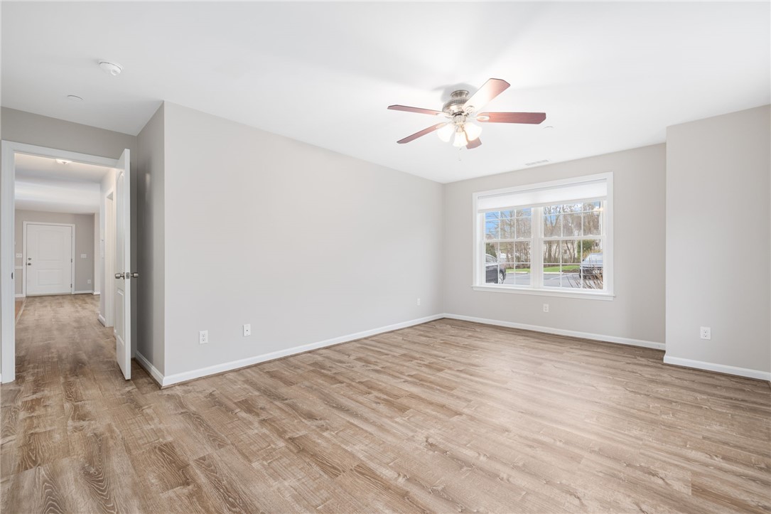 2 Gray Coach Lane, Unit 202 Cranston, RI 02921 - Photo 15 of 20