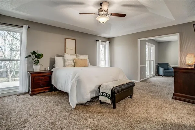 $539,900 | 46 Northeast Shoreview Drive, Lee's Summit, MO 64064